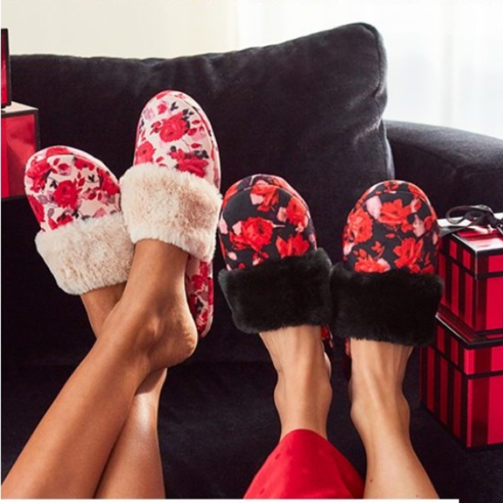 Victoria's Secret Floral Faux Fur Satin Slippers Size Large 9-10 - Picture 2 of 11